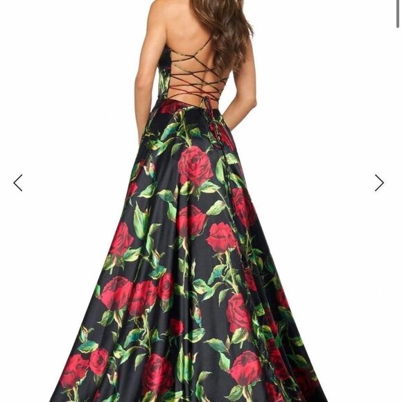 Sherri Hill Rose Print Style 53896 Size 0 - Picture 2 of 5